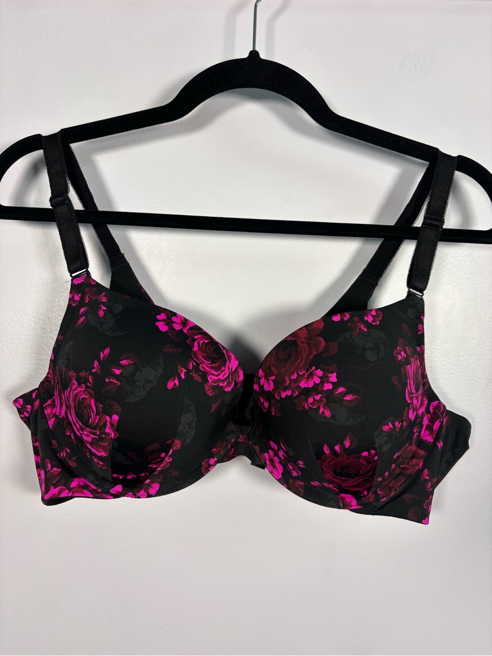 Torrid Underwire Floral and Skull in Black and Pink 360 Smoothing Bra Size 40B